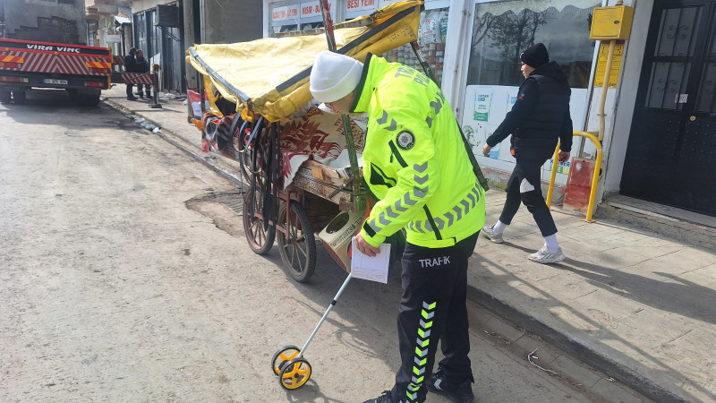 Bafra'da Servis Otobüsü Kazası: Pazarcı Yaralandı