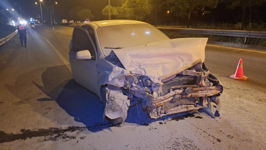 Bafra'da iki otomobil çarpıştı sürücüler hastaneye kaldırıldı 