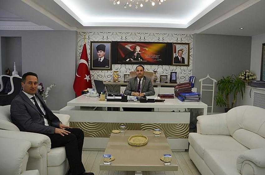 Mustafa Bayraktar' dan Ertürkmen' e Ziyaret