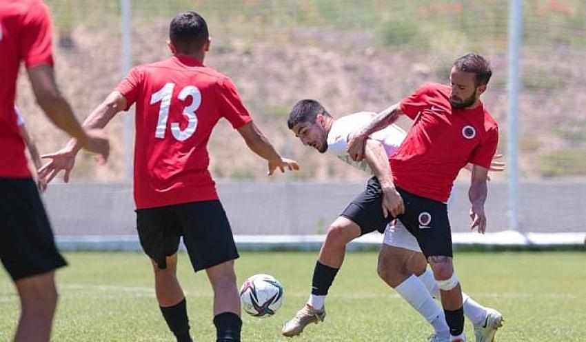 Samsunspor Hazırlık Maçında Gençlerbirliği ile  oynadığı maç  Dostça bitti 