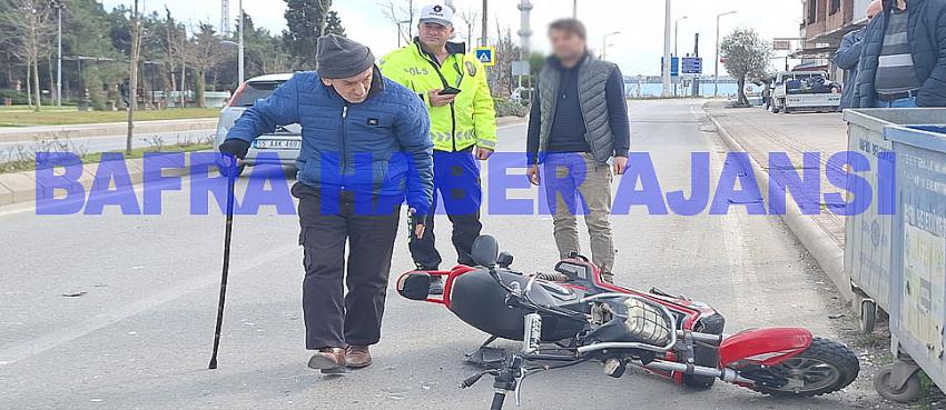 Bafra'da elektrikli bisikletle otomobil çarpıştı, 1 yaralı