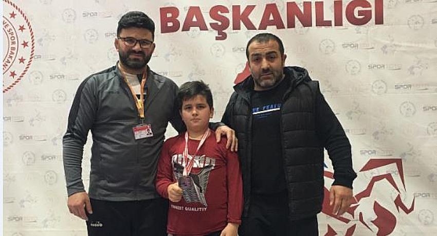 İsmet Emir Aybar  Türkiye 3 Üçüncüsü oldu