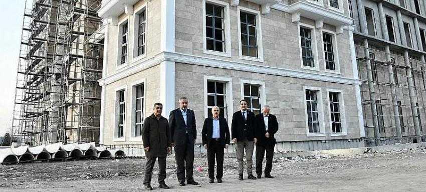 Vali Dağlı, Yeni Hükümet Binası İnşaatını İnceledi