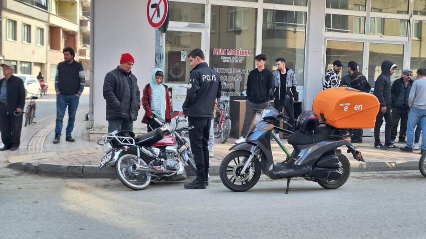 Bafra'da scootera arkadan çarpan motosiklet sürücüsü yaralandı
